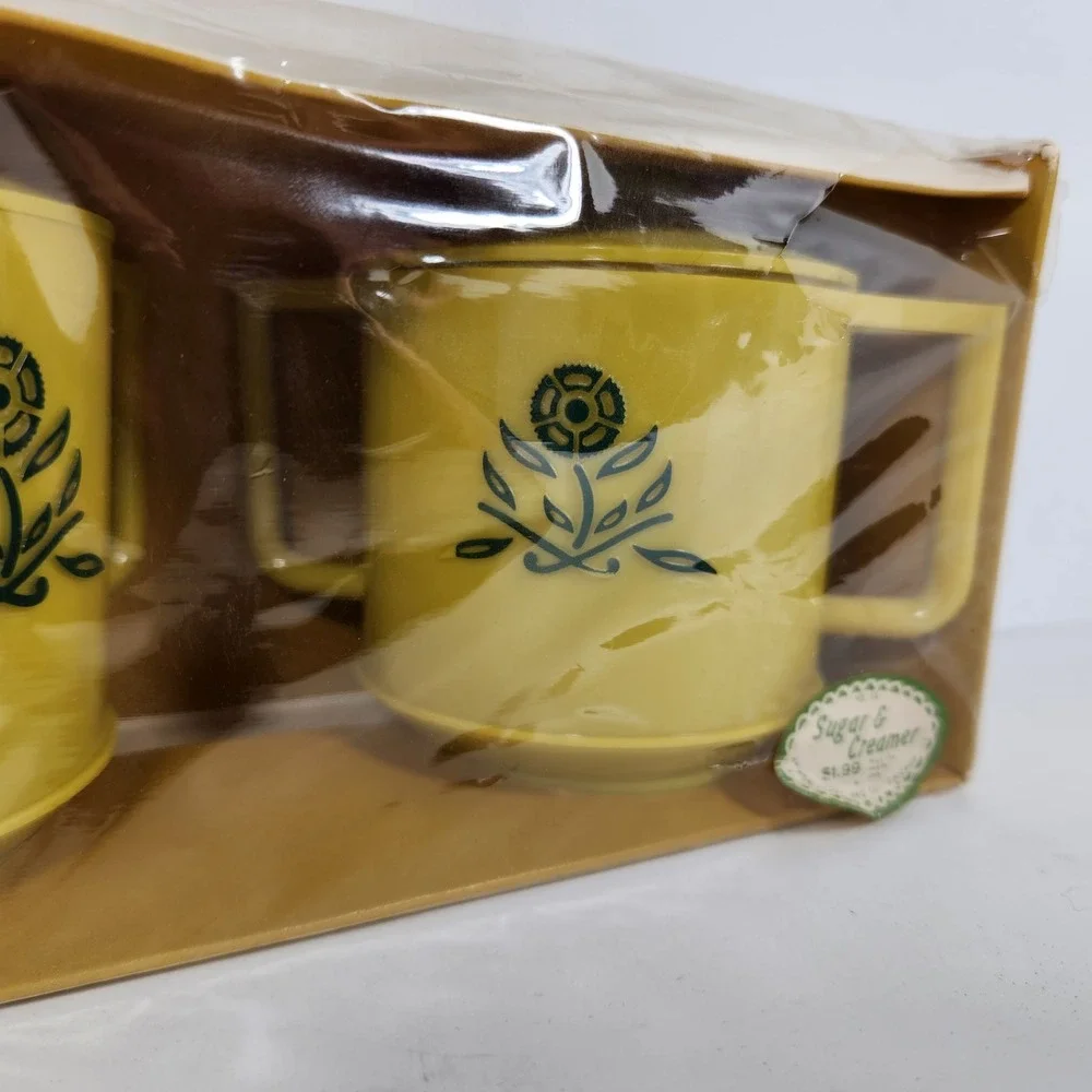 Vintage Arrow Plastic Table Mates Sugar and Creamer Set Yellow No 48 New